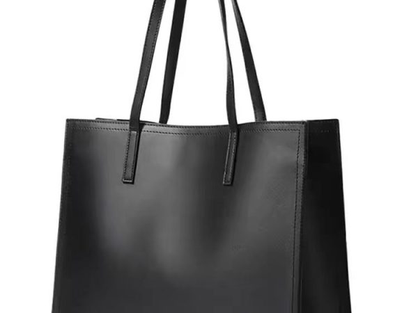 Shoulder bag 743